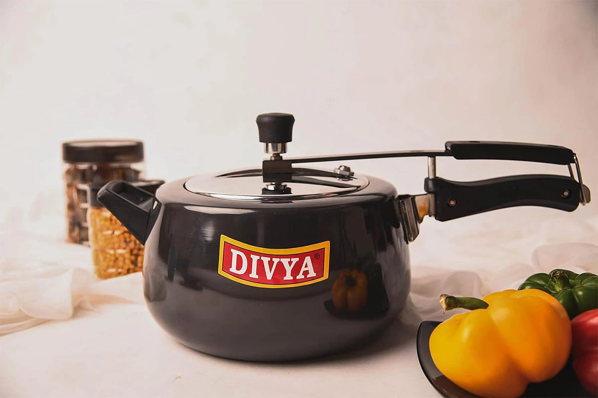 DIVYA 5.5L Ebony Pressure Cooker